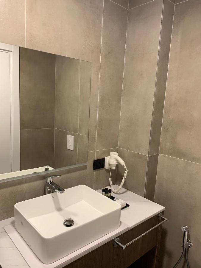 Black Diamond Hotel Дхерми Экстерьер фото